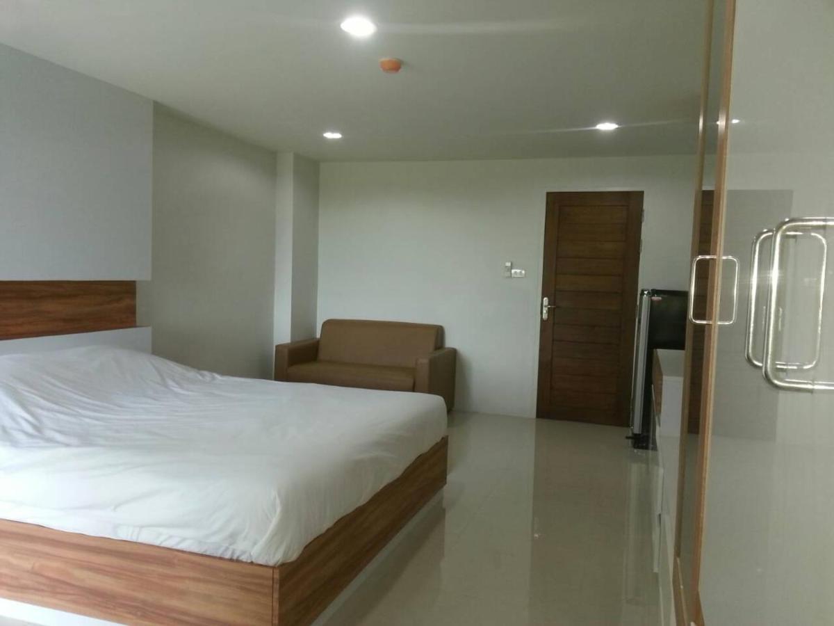 The Seasons Aparthotel Pathum Thani Exterior photo